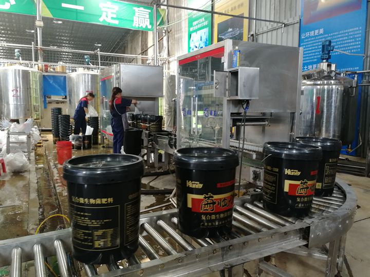 领先企业纷纷转型为“作物营养解决方案提供商”：提供土壤检测、配方设计、施肥指导、效果跟踪等增值服务