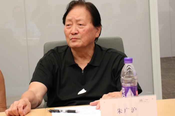 朱广沪谈青少年足球：要让孩子在训练中自我思