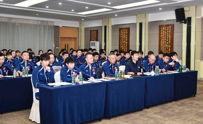 国乒成都封闭集训备战伦敦世乒赛 教练组首次同