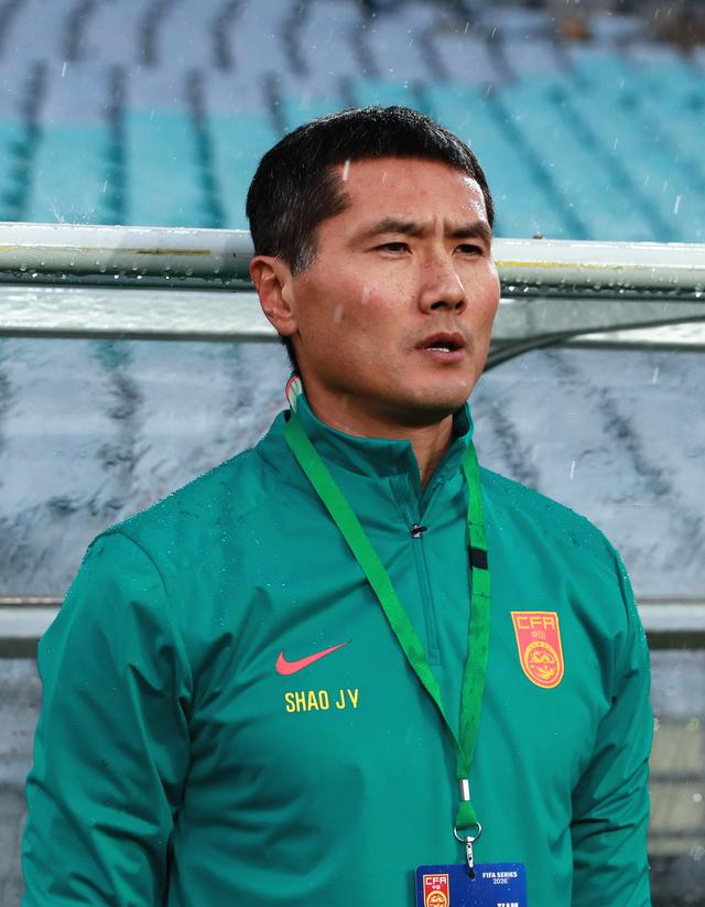 中国男足力克库拉索 邵佳一执教首秀胜仗含多重