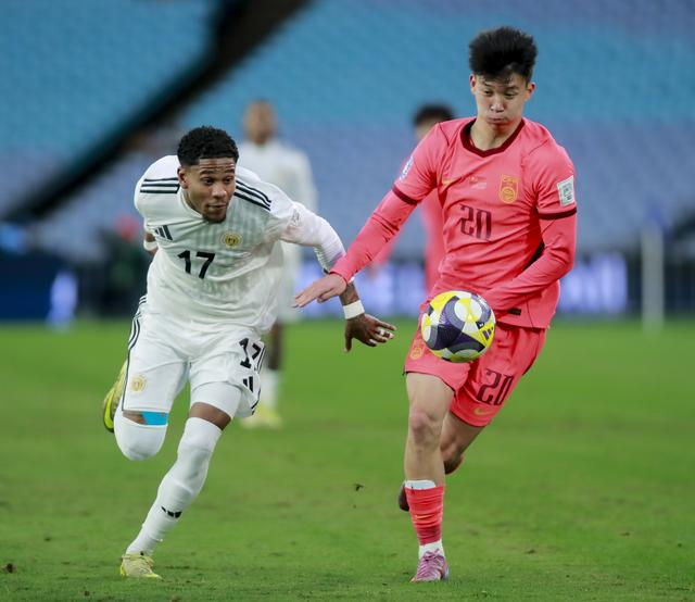 中国男足力克库拉索 邵佳一执教首秀胜仗含多重