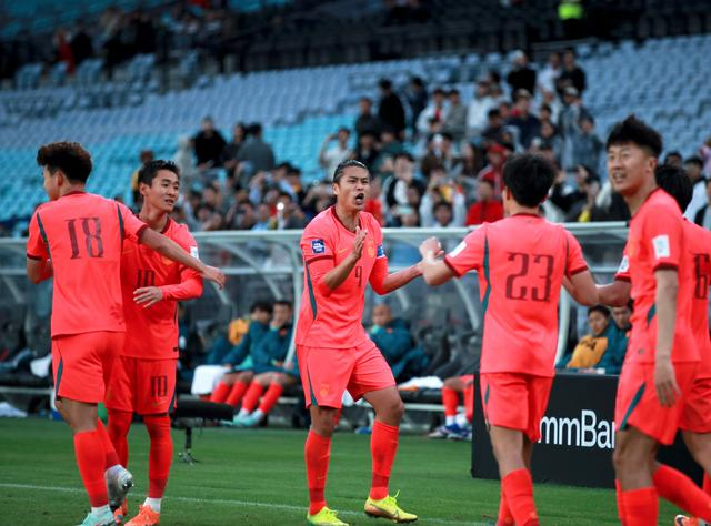 中国男足力克库拉索 邵佳一执教首秀胜仗含多重