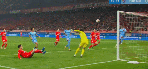 中超第4轮争议判罚引热议，奥斯卡手球破门遭