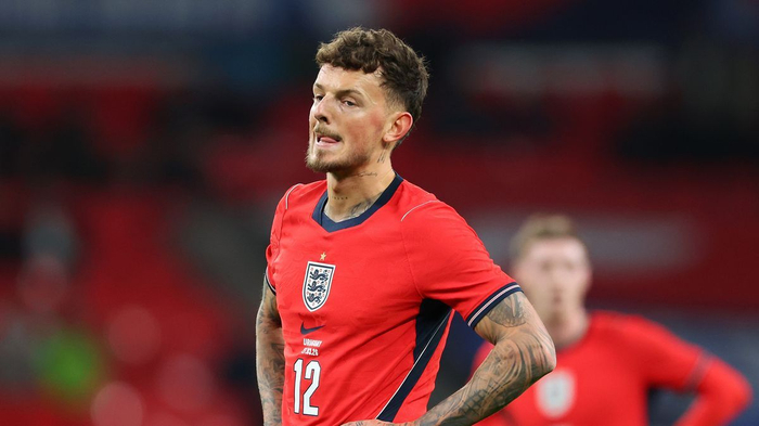 英格兰1-1乌拉圭：怀特进球送点难掩争议