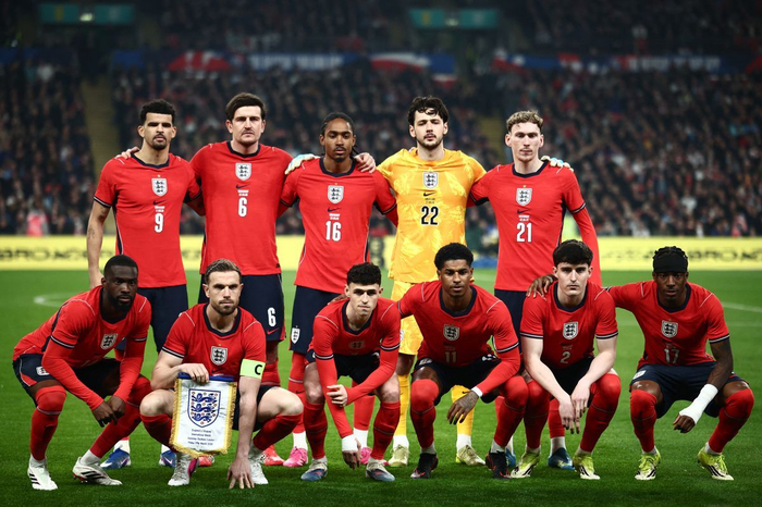 英格兰1-1乌拉圭：怀特进球送点难掩争议