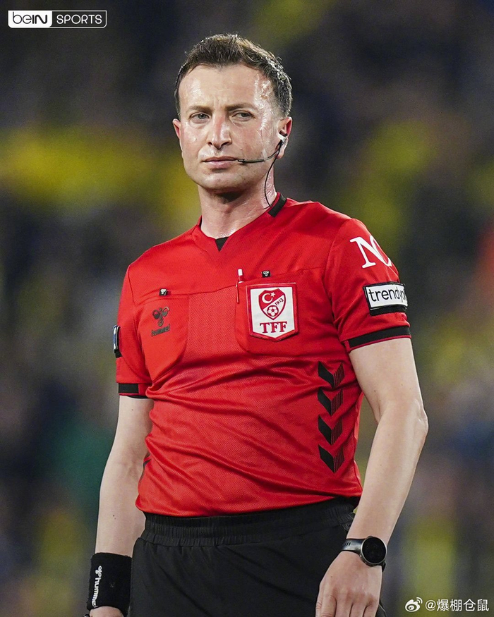 加拉塔萨雷与土耳其足协决裂 裁判争议成导火索